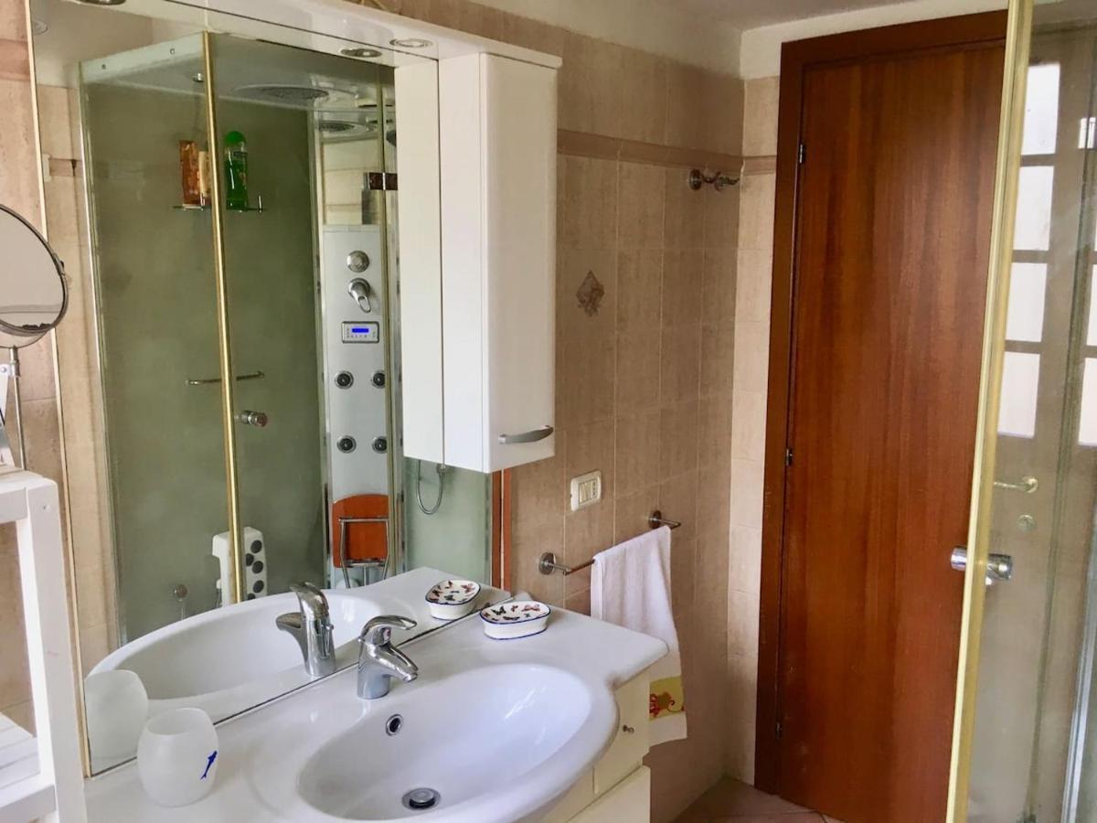 Casa Delfino - Appartamento Centro Storico A Due Passi Dalla Spiaggia & Mare, Porto & Ferrovia Чивітавекк'я Екстер'єр фото