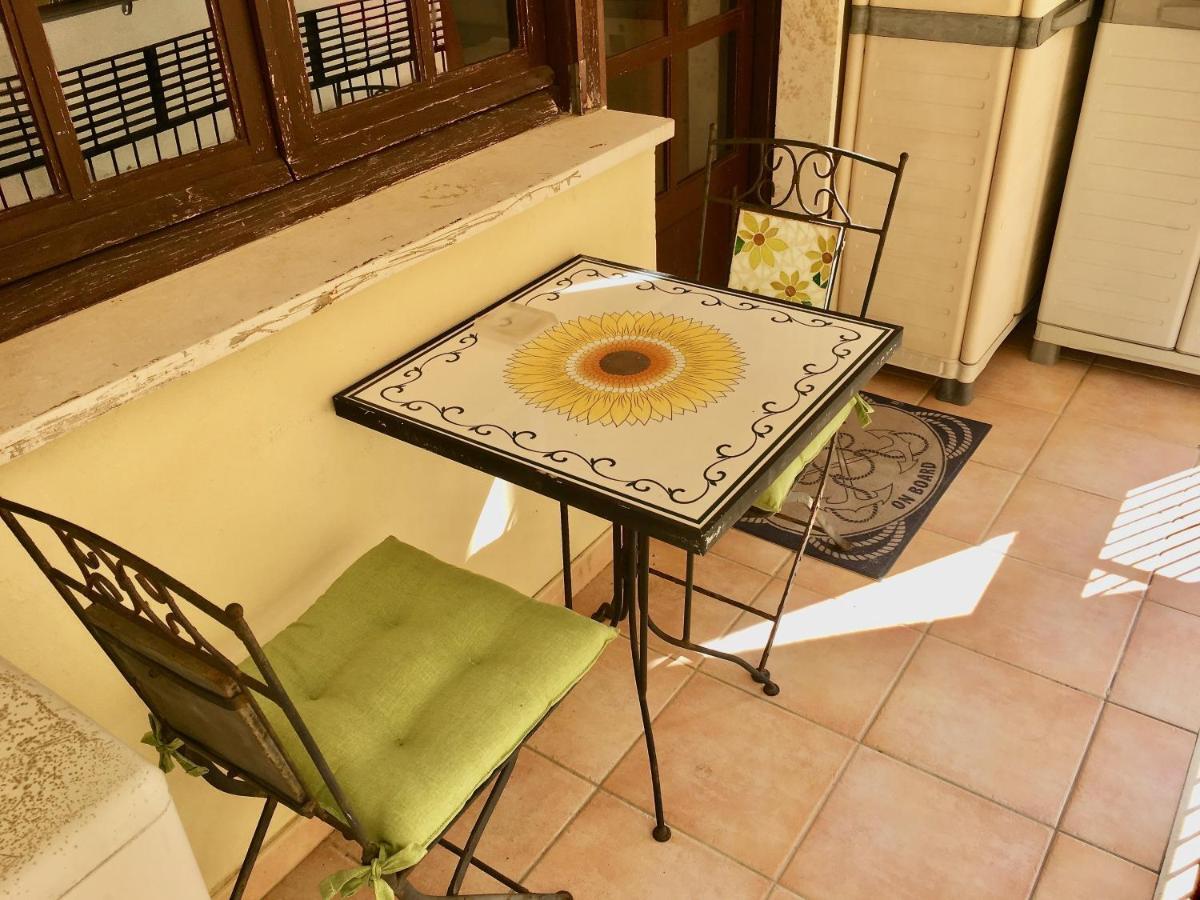 Casa Delfino - Appartamento Centro Storico A Due Passi Dalla Spiaggia & Mare, Porto & Ferrovia Чивітавекк'я Екстер'єр фото