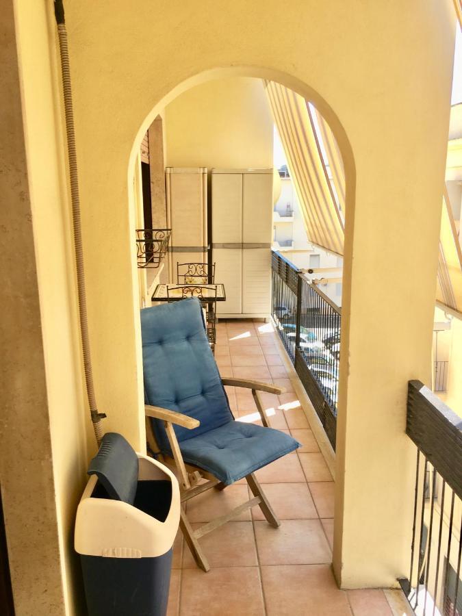 Casa Delfino - Appartamento Centro Storico A Due Passi Dalla Spiaggia & Mare, Porto & Ferrovia Чивітавекк'я Екстер'єр фото